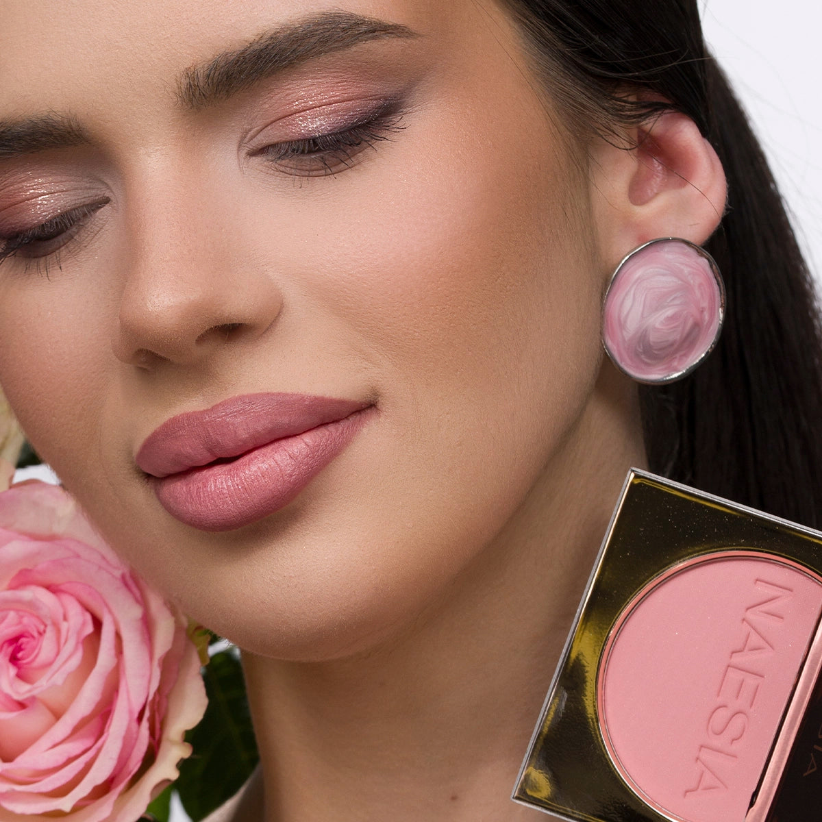 Fard de Obraz Mat cu Particule de Sclipici Blush Breeze